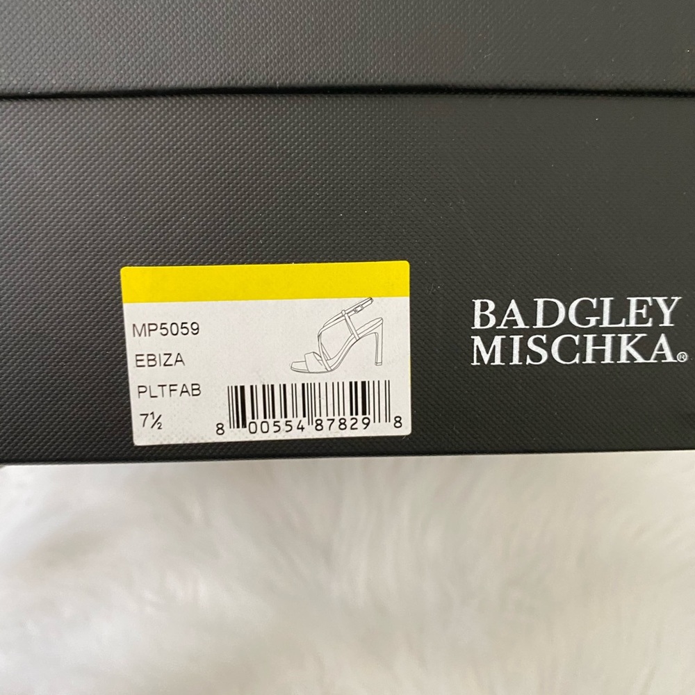 Badgley  Mischka  chic heels - Picture 4 of 13